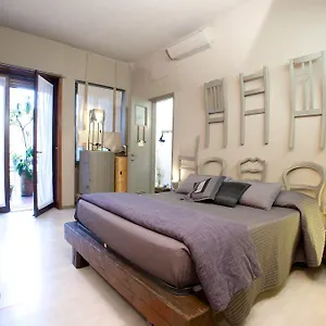 Bed & Breakfast Bed+art